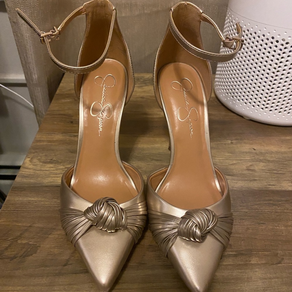 Stylish Pointed Toe Heels